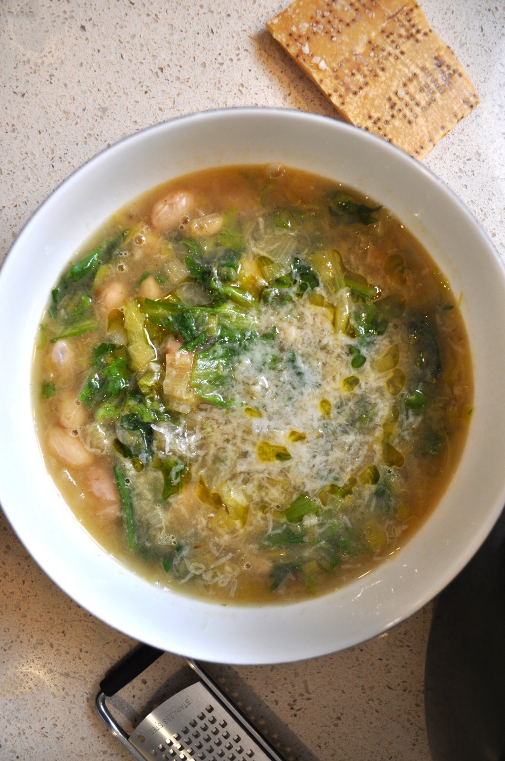 Endive bean brodo