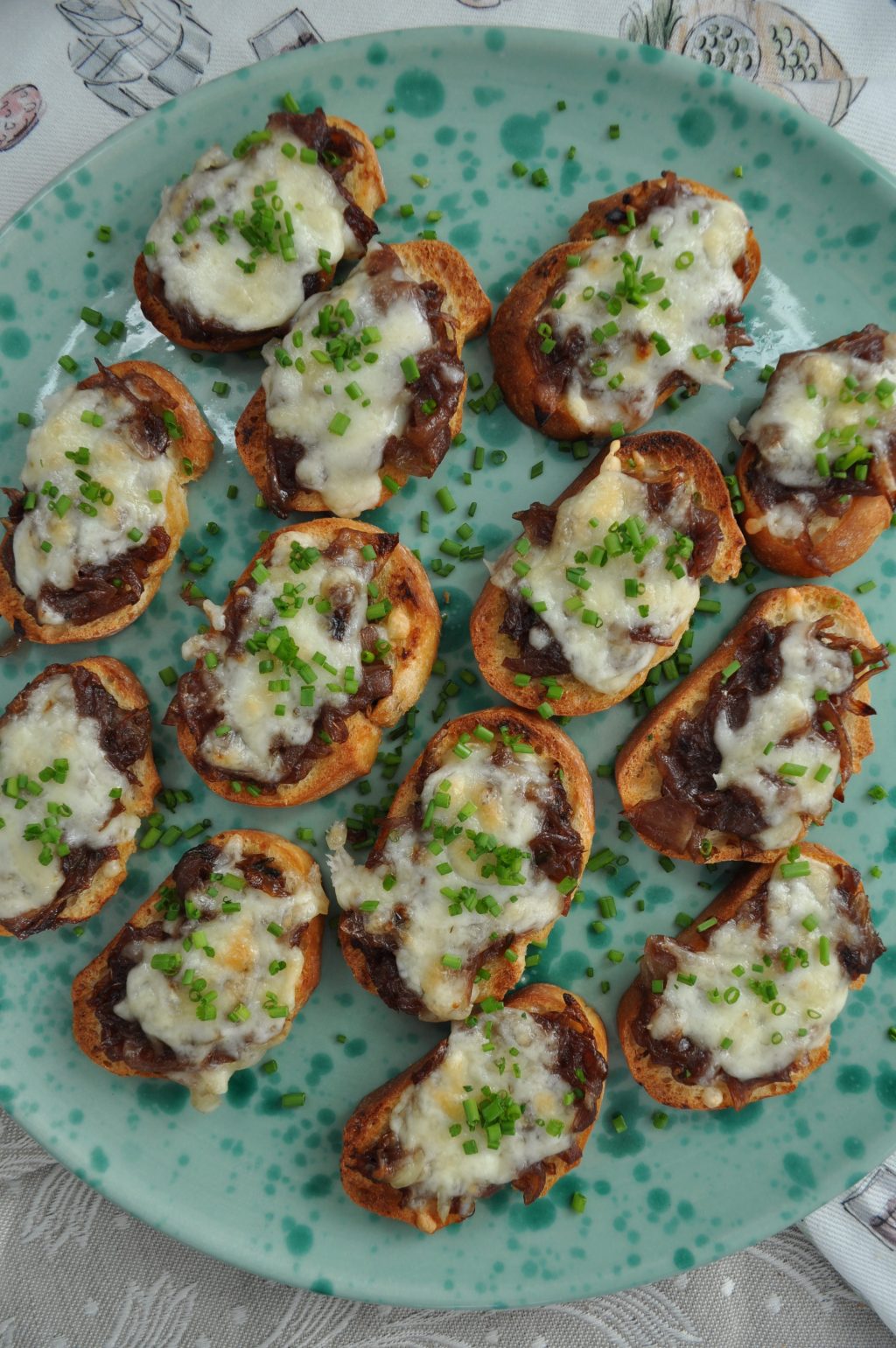 French Onion Soup&nbsp;Crostini